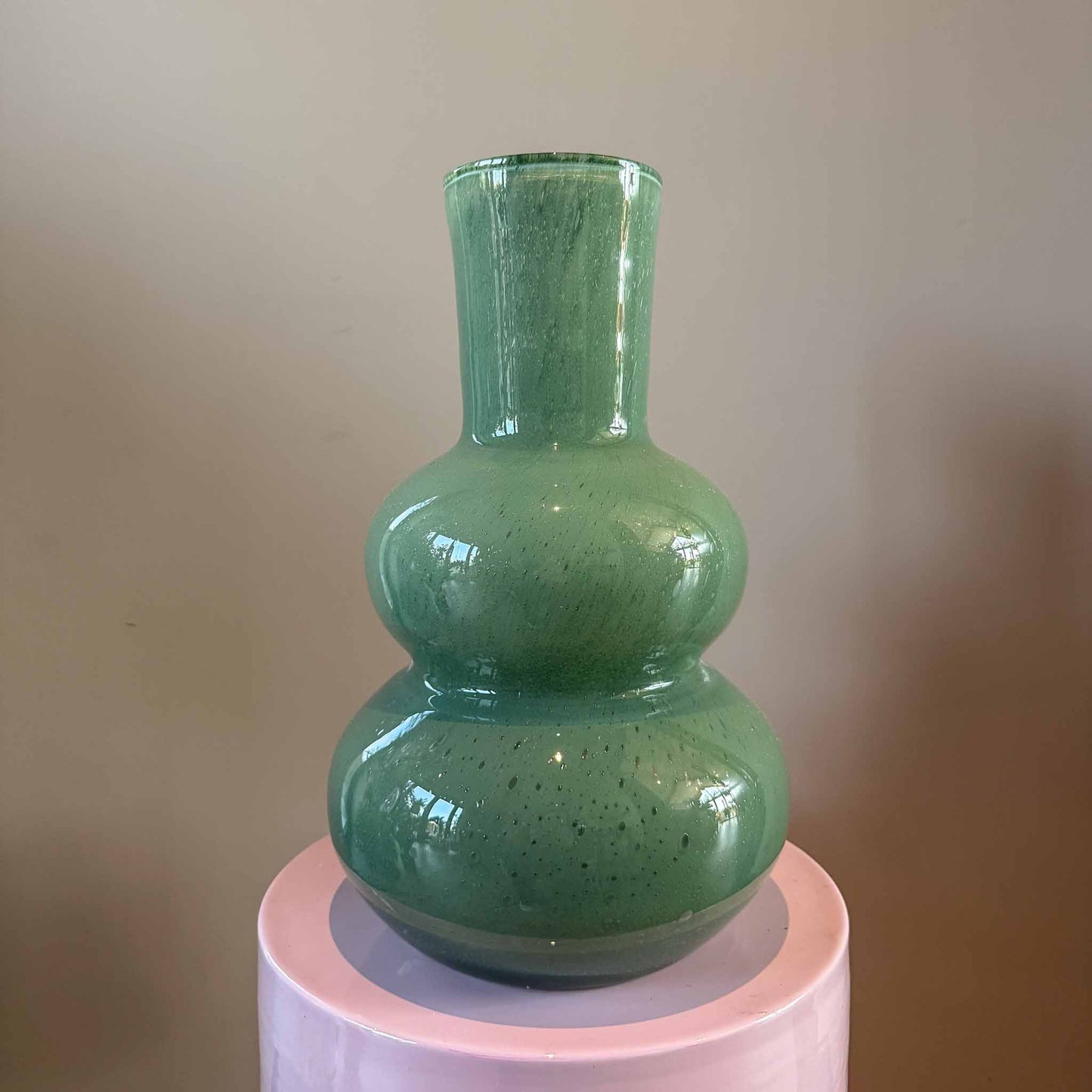 Stijlvolle vaas voor bloemen en interieur