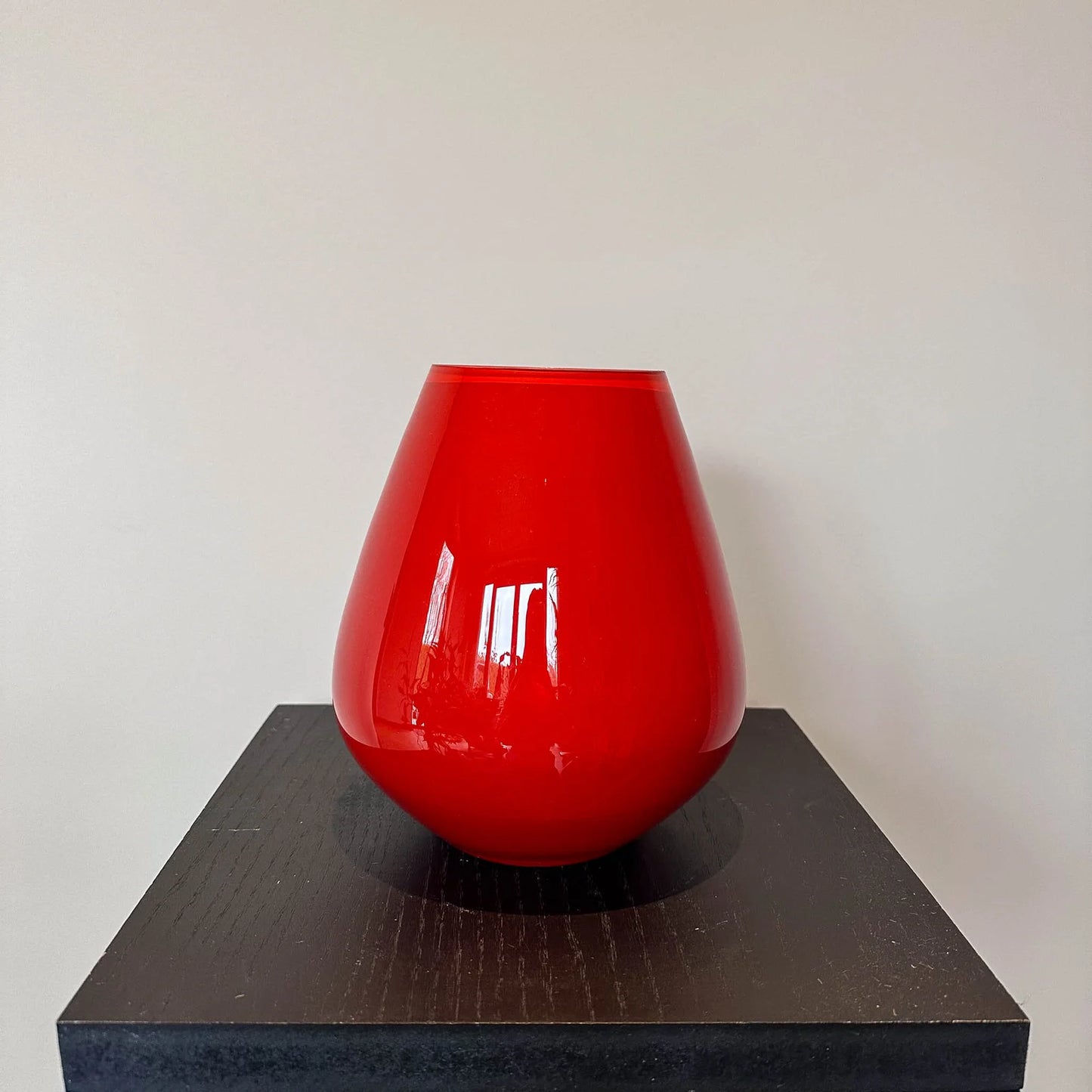 Stijlvolle vazen van By Bloomz – perfect voor zijden bloemen en elk interieur.
