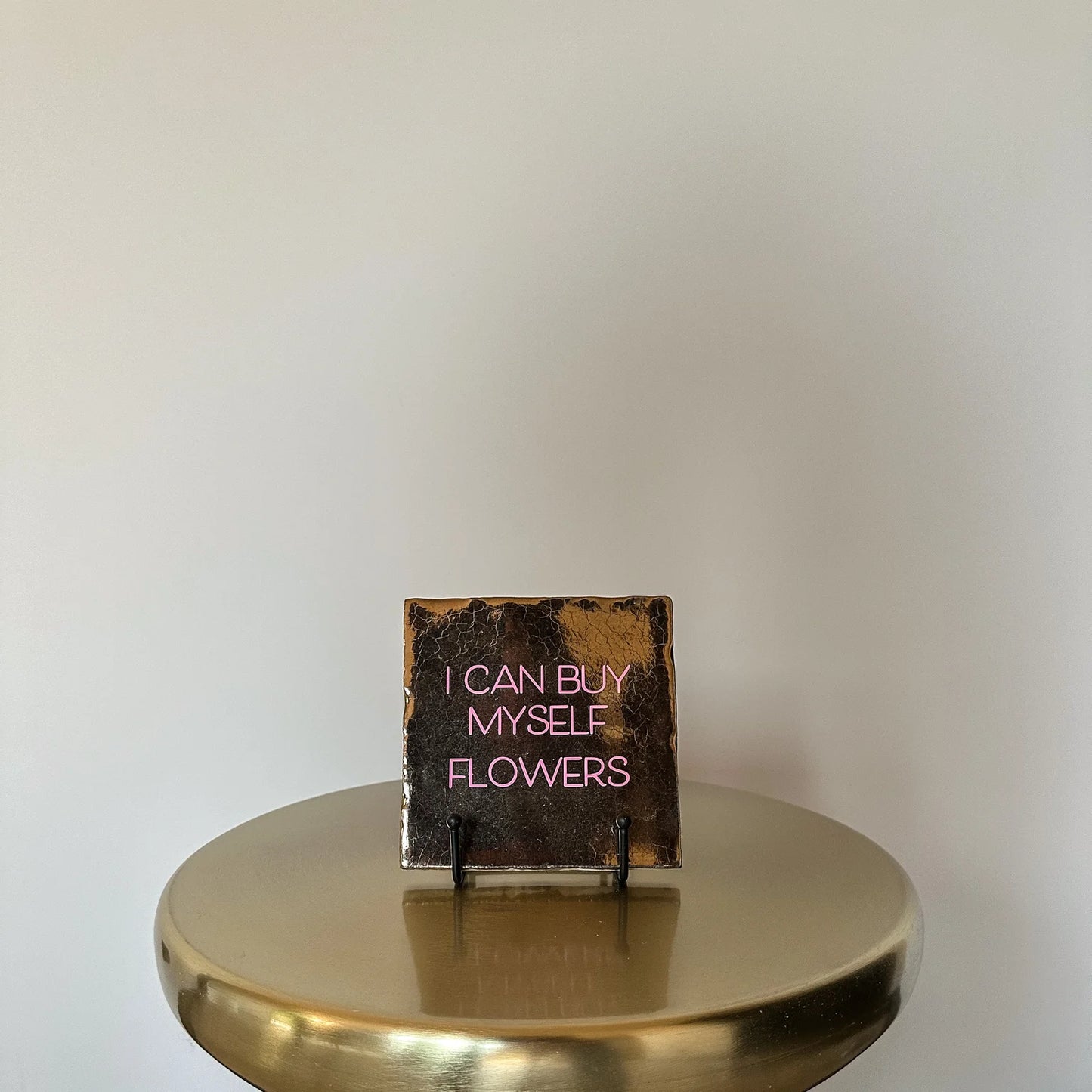 Geef je interieur een vrolijke twist met deze tegeltjes met tekst! By Bloomz, decoratie, interieur