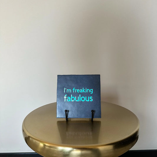 Geef je interieur een vrolijke twist met deze tegeltjes met tekst! By Bloomz, decoratie, interieur