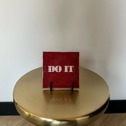 Geef je interieur een vrolijke twist met deze tegeltjes met tekst! By Bloomz, decoratie, interieur
