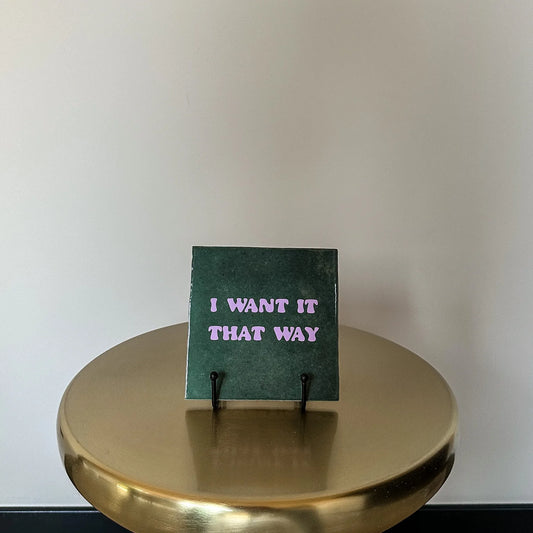 Geef je interieur een vrolijke twist met deze tegeltjes met tekst! By Bloomz, decoratie, interieur