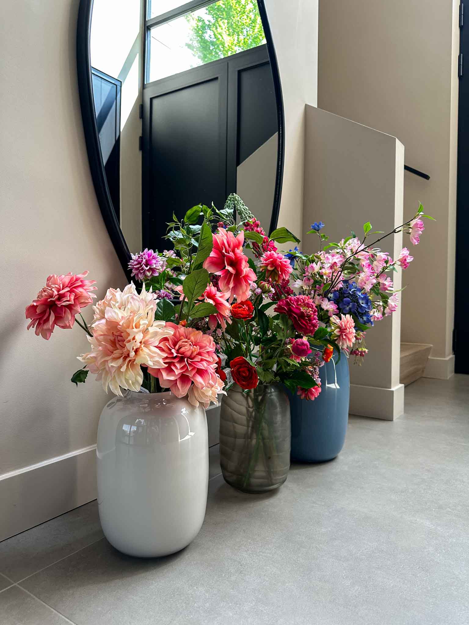 Luxe zijden bloemen boeket, realistische zijden bloemen, stijlvol en onderhoudsvrij bloemstuk.