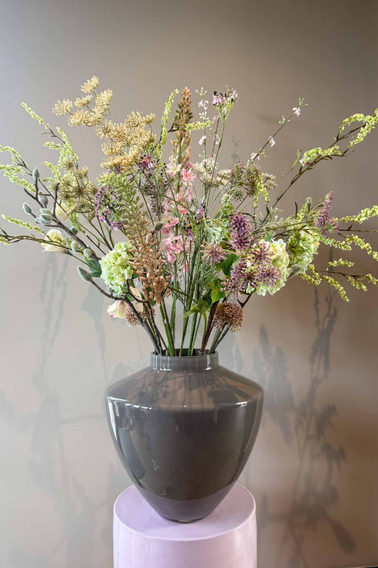 Zijden voorjaarsboeket in naturel tinten