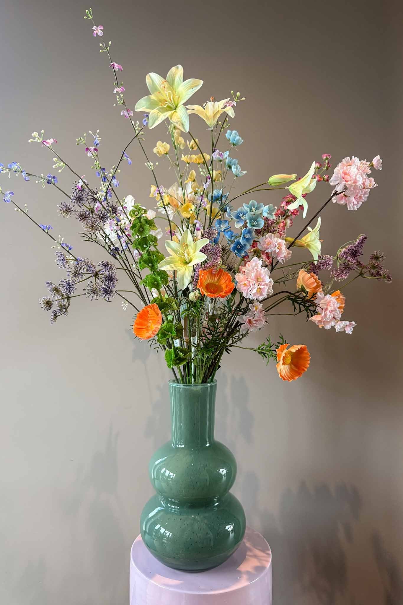 Kleurrijk zijden boeket voorjaar