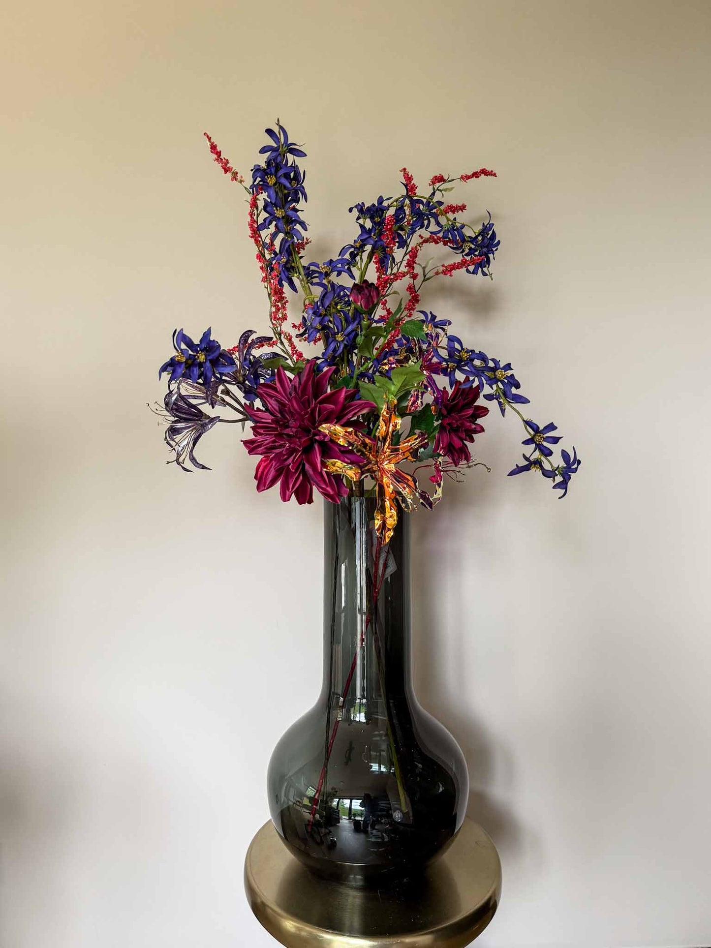 Stijlvol kunstboeket van hoogwaardige zijden bloemen, geschikt voor losse boeketten en bloemenabonnementen – By Bloomz.