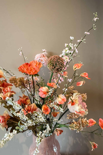 Voorjaarsboeket van zijden bloemen