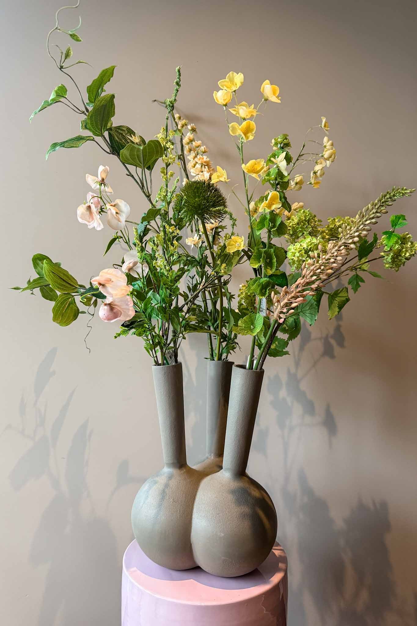 Zijden voorjaarsboeket in naturel, groen tinten