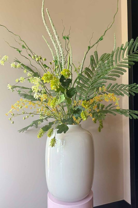 Stijlvol kunstboeket Naturel met hoogwaardige groene zijden bloemen van By Bloomz.
