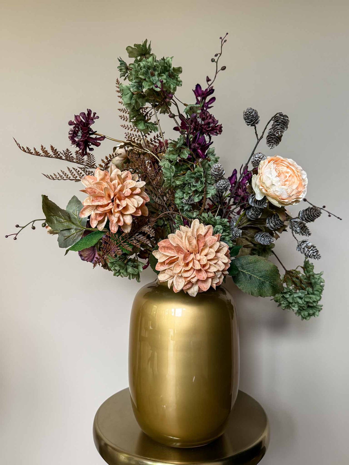 Stijlvol kunstboeket van hoogwaardige zijden bloemen, geschikt voor losse boeketten en bloemenabonnementen – By Bloomz.