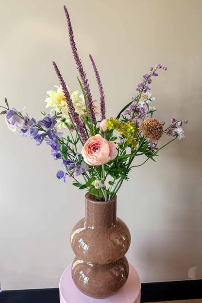 Stijlvol kunstboeket tender met hoogwaardige subtiele zijden bloemen van By Bloomz.