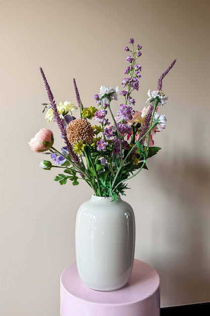Stijlvol kunstboeket tender met hoogwaardige subtiele zijden bloemen van By Bloomz.