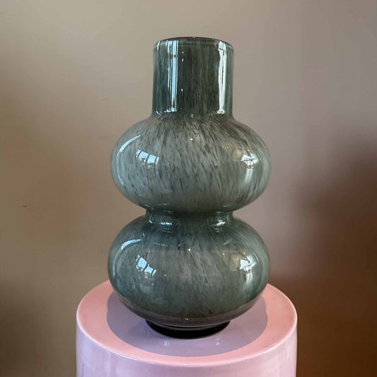 Stijlvolle vaas voor bloemen en interieur