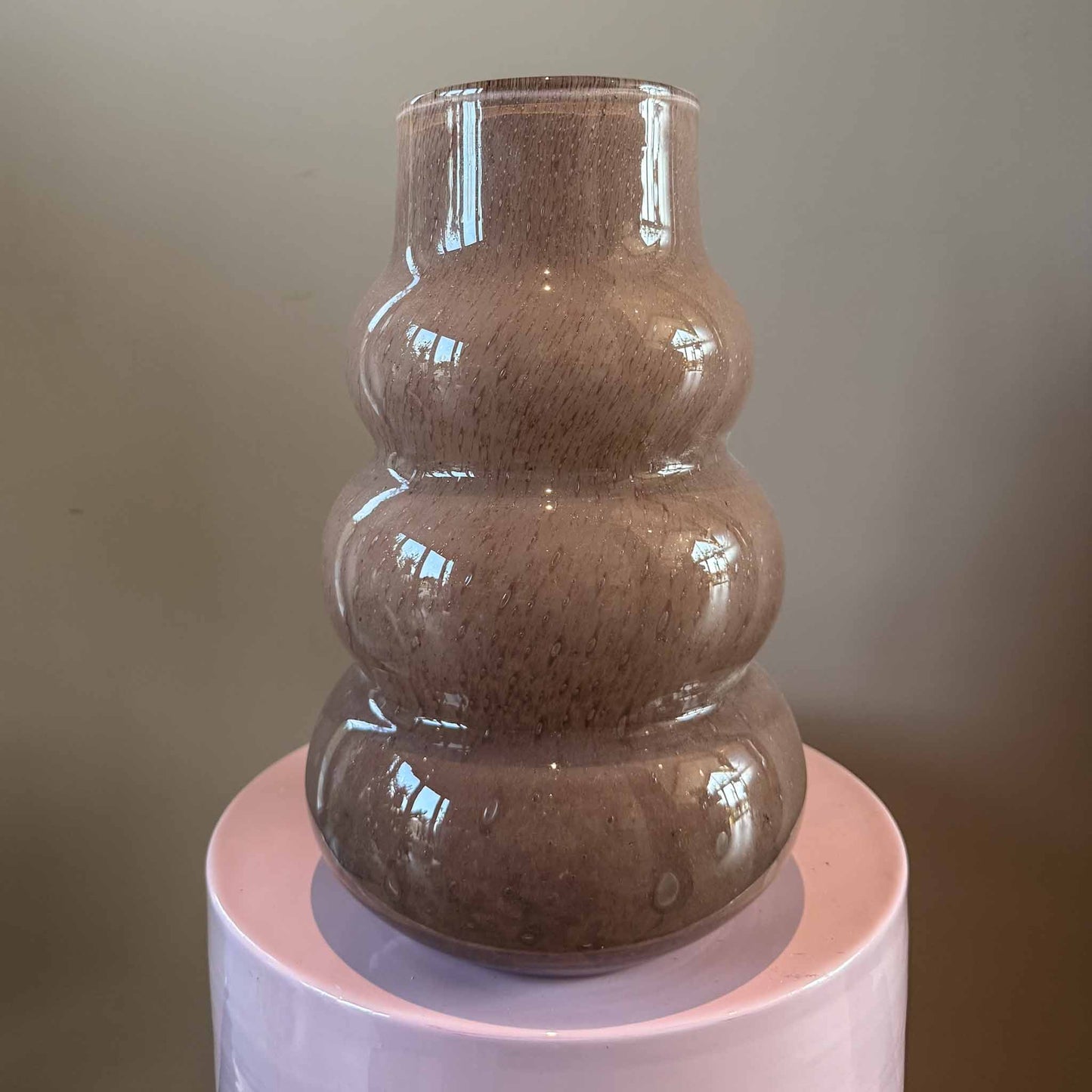 Stijlvolle vaas voor bloemen en interieur