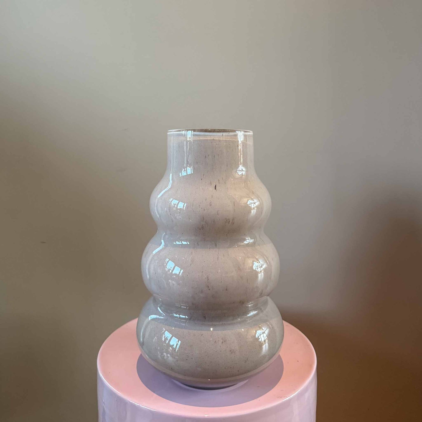 Stijlvolle vaas voor bloemen en interieur