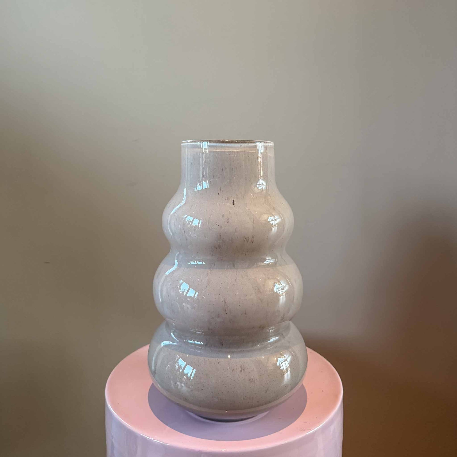 Stijlvolle vaas voor bloemen en interieur