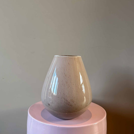 Stijlvolle vaas voor bloemen en interieur